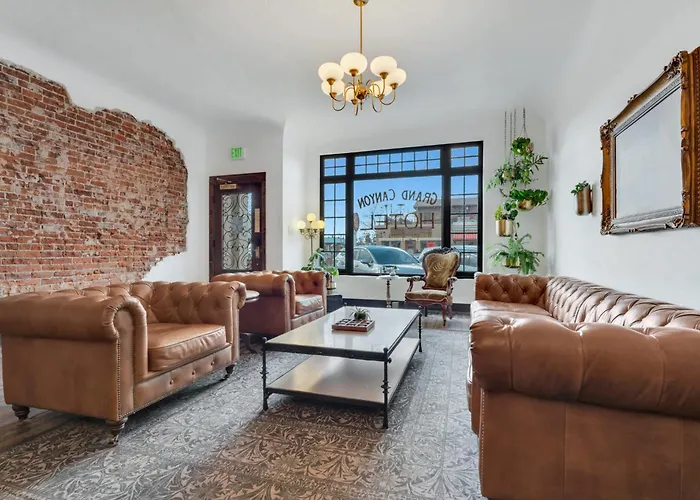 The Historic Grand Canyon Hotel