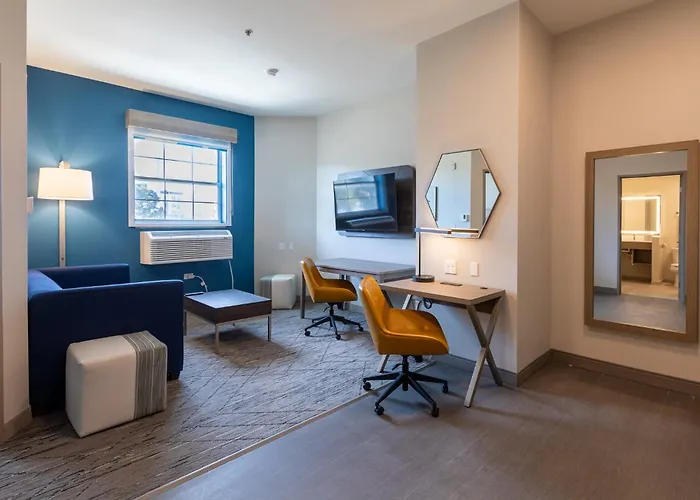 Holiday Inn Express & Suites Englewood - Denver South By Ihg