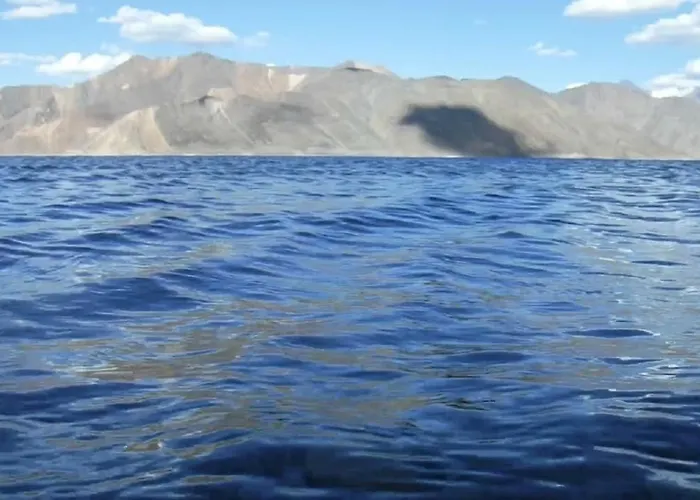 Blue Waves Camps Lake View Pangong