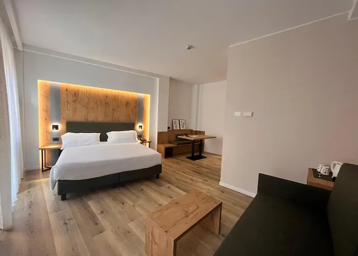 Hotel America