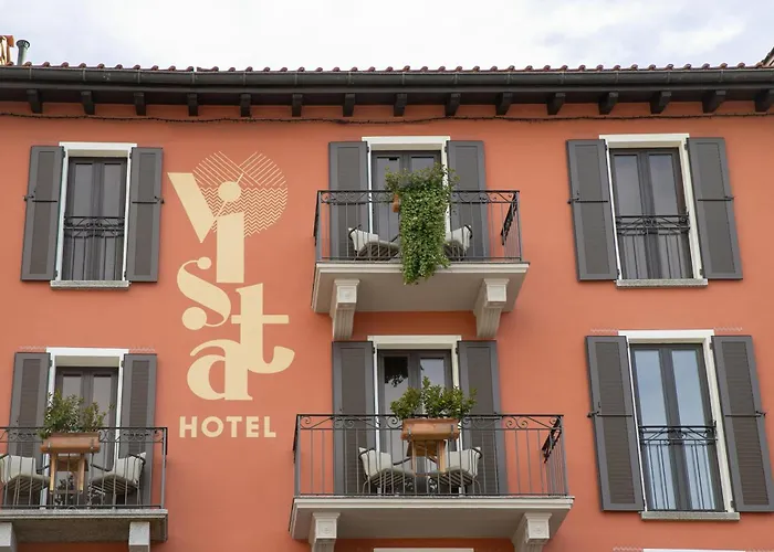 Vista Lakefront Boutique Hotel