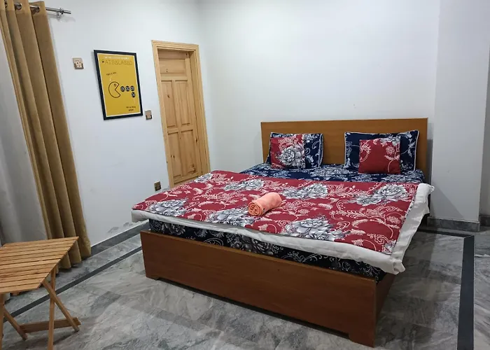 Dastak Hotel
