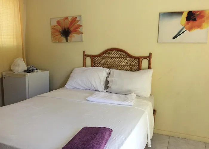 Coco Hotel And Hostel