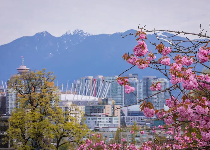 Holiday Inn & Suites Vancouver Downtown By Ihg