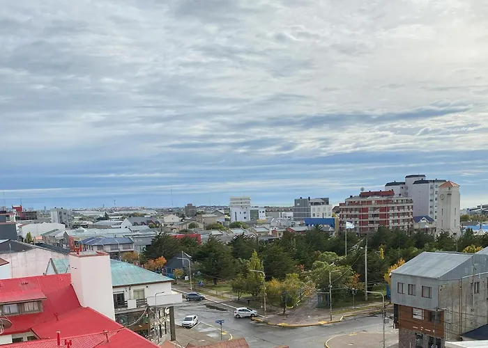 Status Hotel