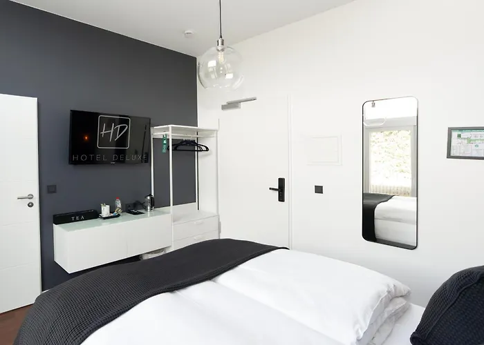 Hotel Deluxe