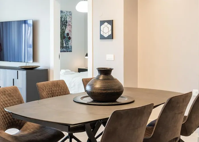 Dreamy 2 Bedroom In Best Location Parking
