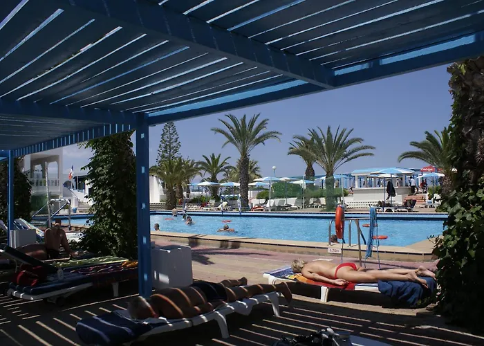 El Mouradi Club Selima