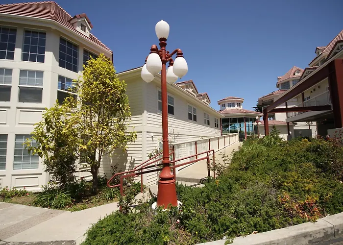 Pacifica Beach Hotel