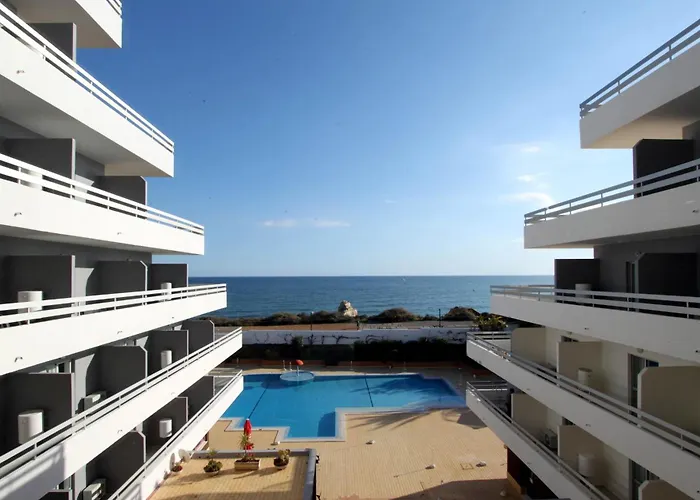 Hotel Luar