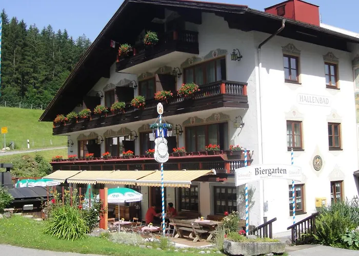 Aktivhotel&Gasthof Schmelz Ihr familienfreundliches Urlaubs Hotel mit Wellness, Almsauna, Chiemgau Karte