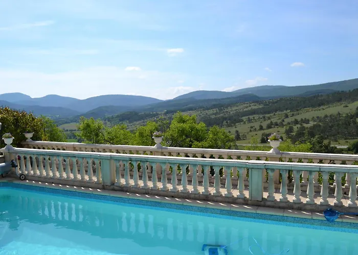 Logis Hotel Le Vieil Amandier