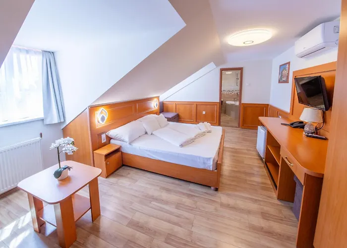 Szinbád Hotel