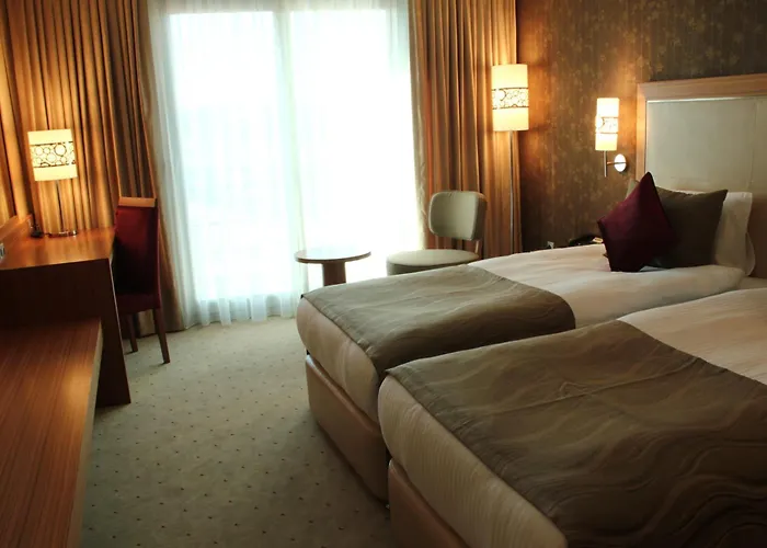 Demora Hotel