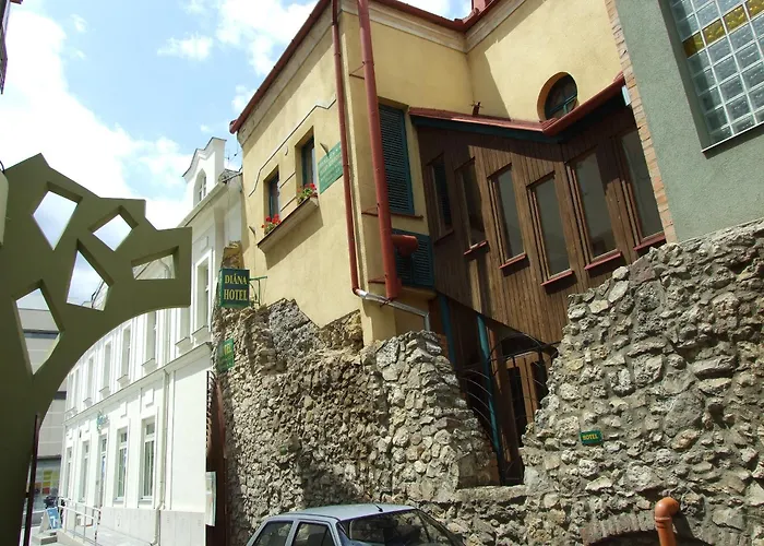 Hotel Diána