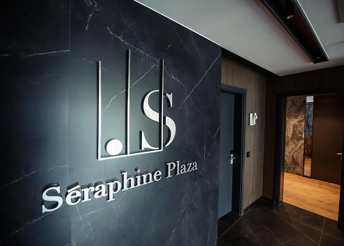 Seraphine Plaza