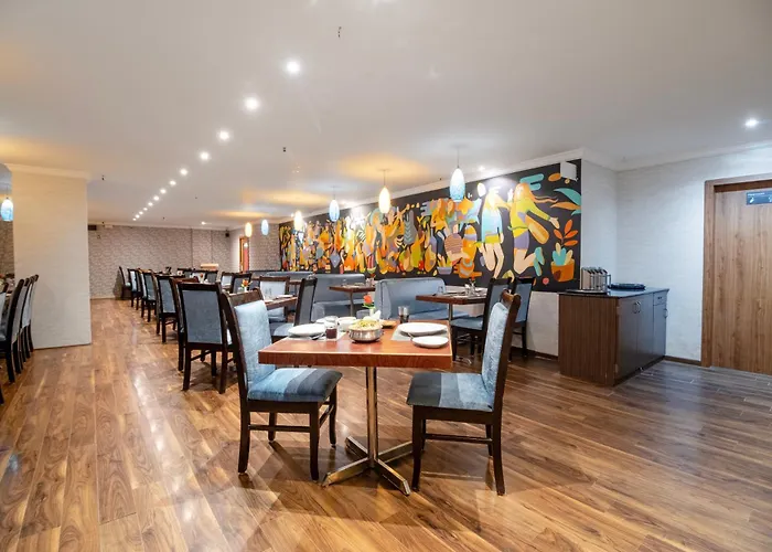 Hotel Seasons Inn