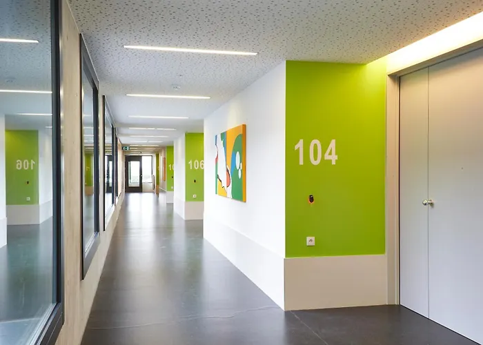 Hotel Middelpunt - Gratis Parking - Ontbijt Inbegrepen!