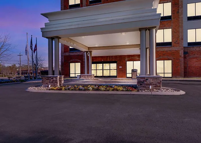 Comfort Suites Murfreesboro Shopping District