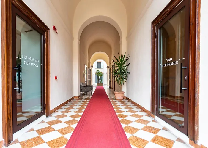Cà Uberti Palace Hotel