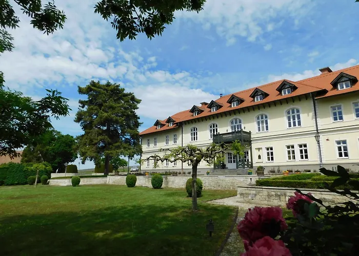 Castle Hotel Grof Degenfeld