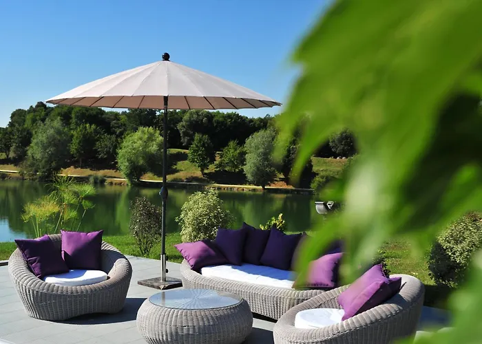 Les Jardins Du Lac