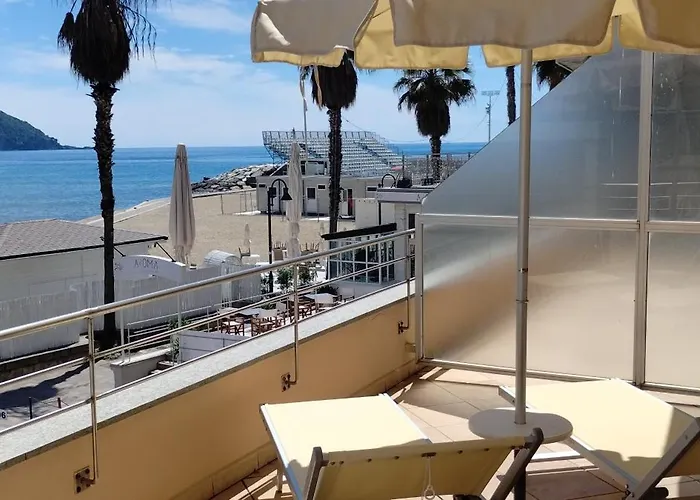 Hotel Elena