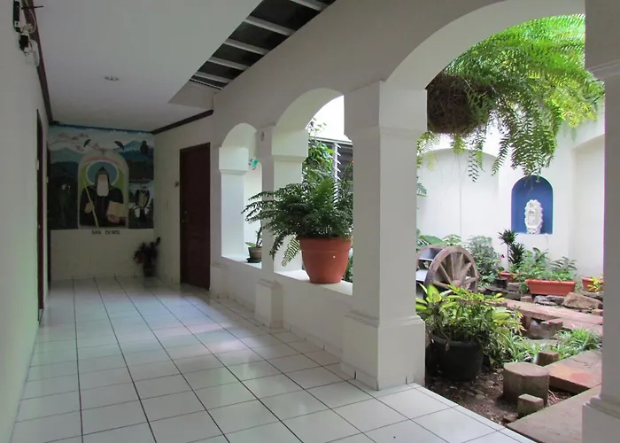 Hotel Villa Serena San Benito
