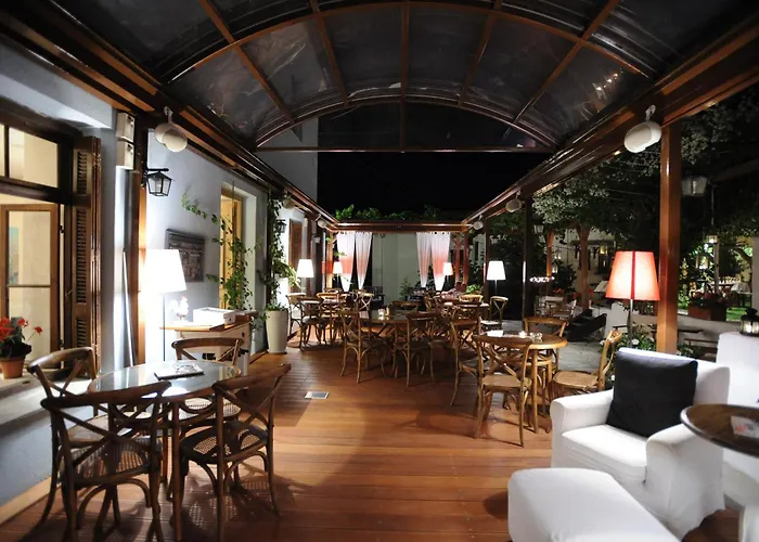 Boutique Hotel Kentrikon & Bungalows