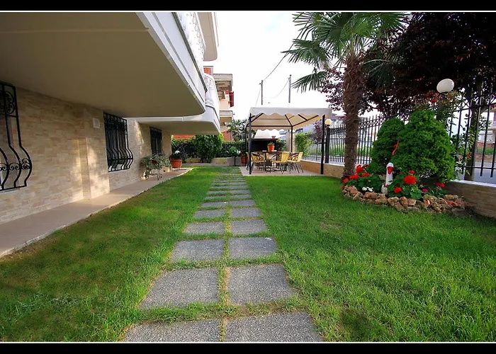 John & Eve Hotel