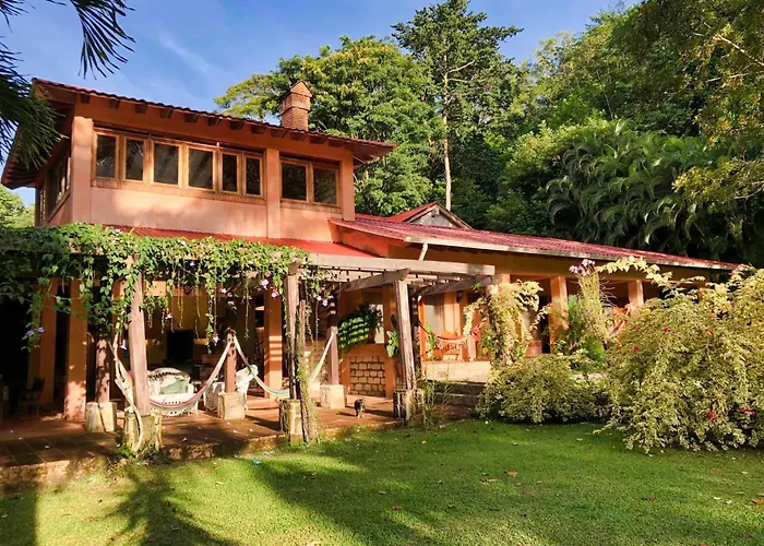 La Villa De Soledad