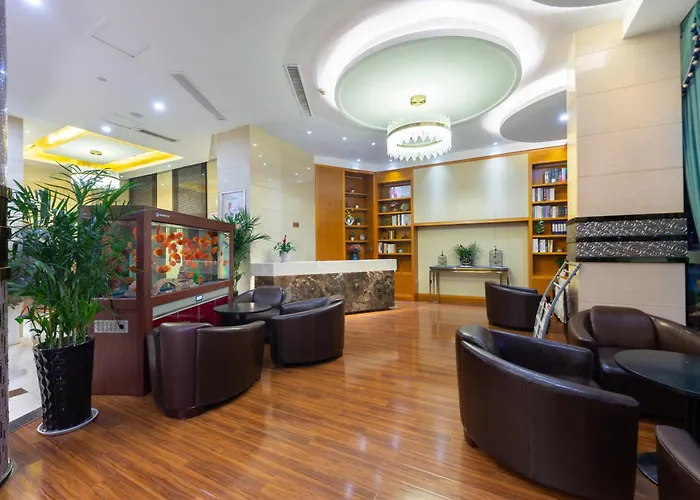 Yiwu Luckbear Hotel