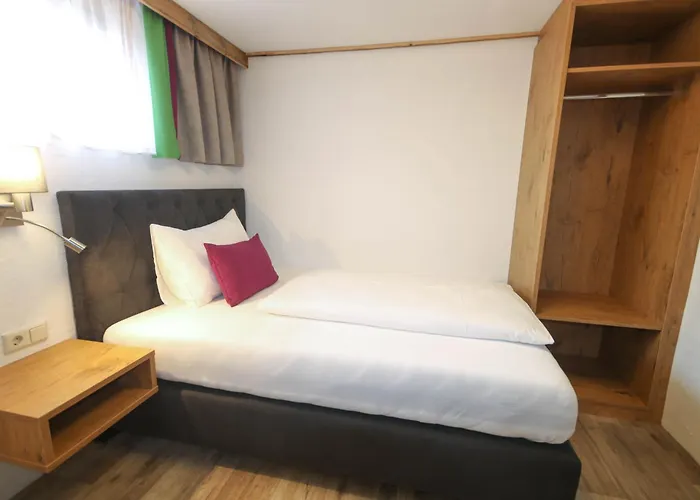 Kia Ora Hotel Restaurant