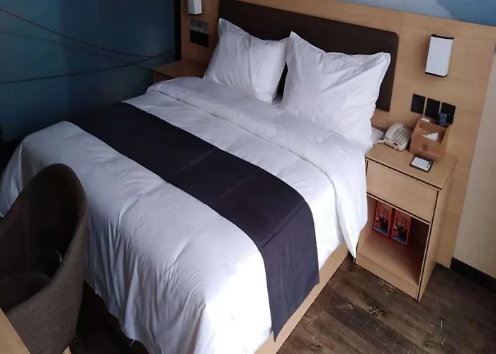 Thank Inn Plus Hotel Henan Kaifeng Tongxu County Renmin Road