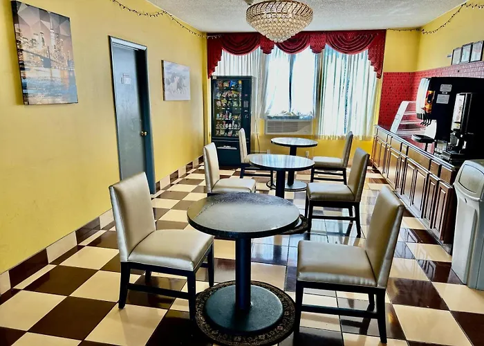 Town House Inn And Suites