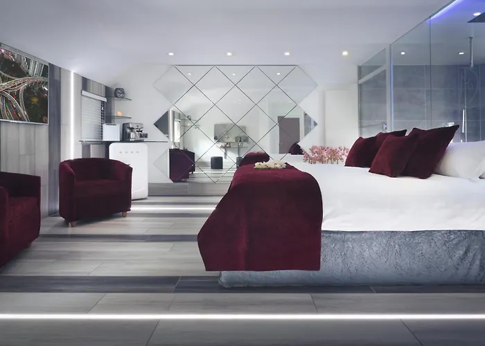 Aphrodites Group - Luxury Hot Tub Suites In Central Lake District!