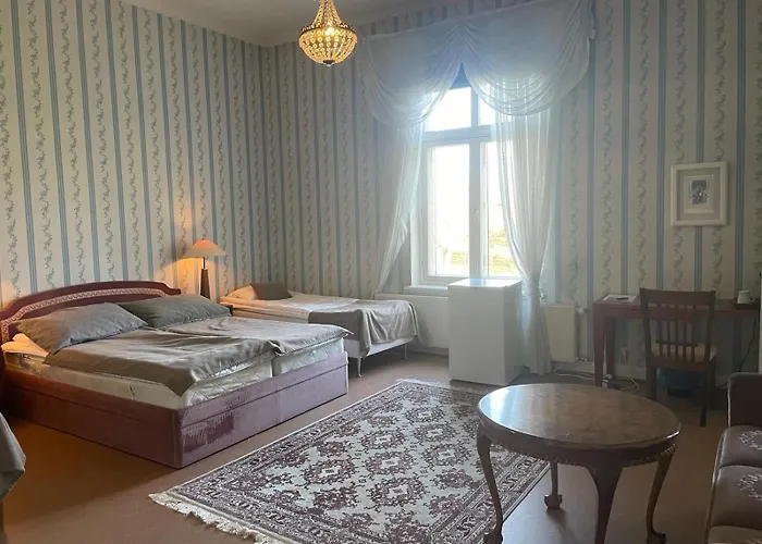 Kartanohotelli Karhulan Hovi