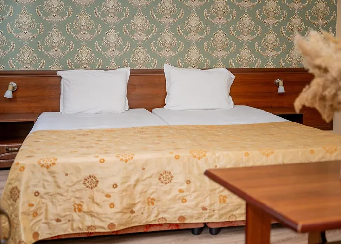 Lucky Hotel