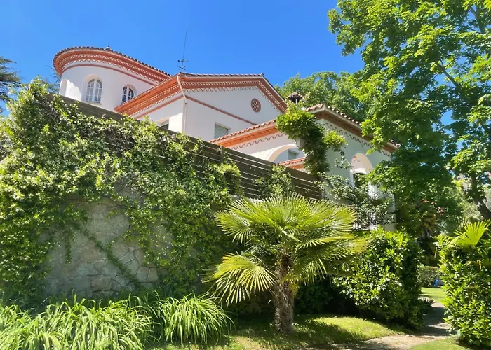 Espectacular Casa Chateau en el centro de Olot