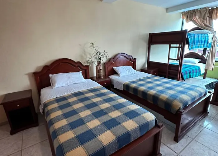 Kanoas Hostal