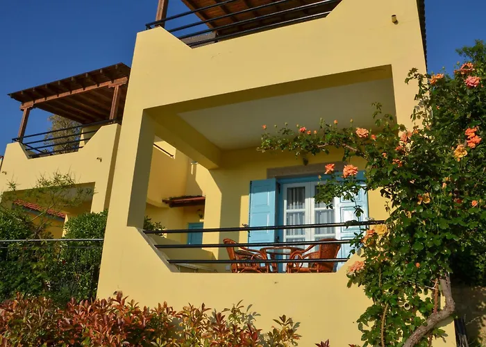 Hotel Dina - Ξενοδοχείο Ντινα