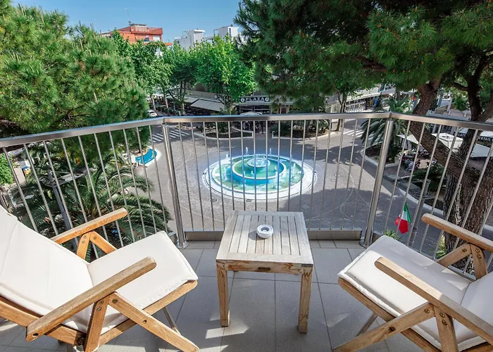 Monaco Suites Hotel