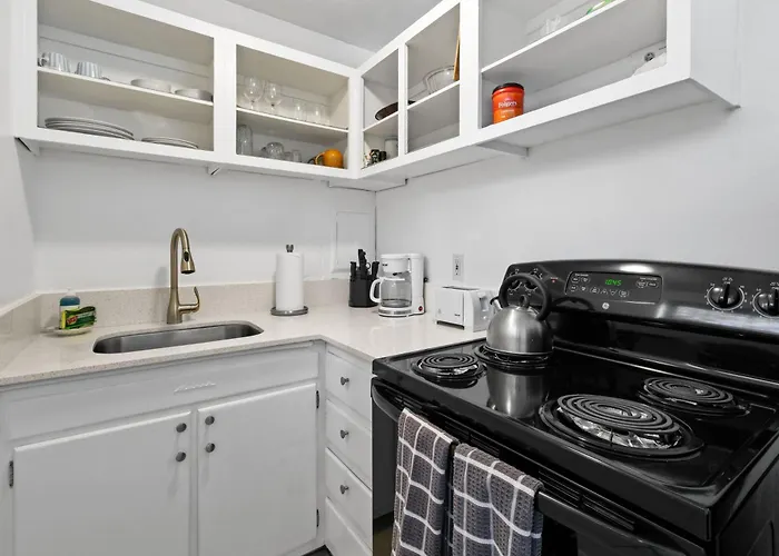 Sunshine Shores Boutique Apartments