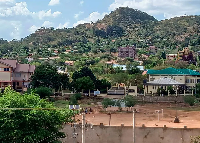 Oasis Hotel And Guest House. Voi
