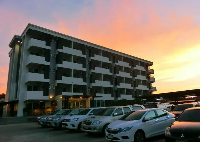 Home Place Lopburi Hotel