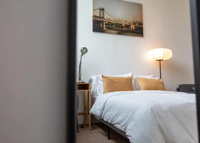 Flat 1 High Road - Room A & B