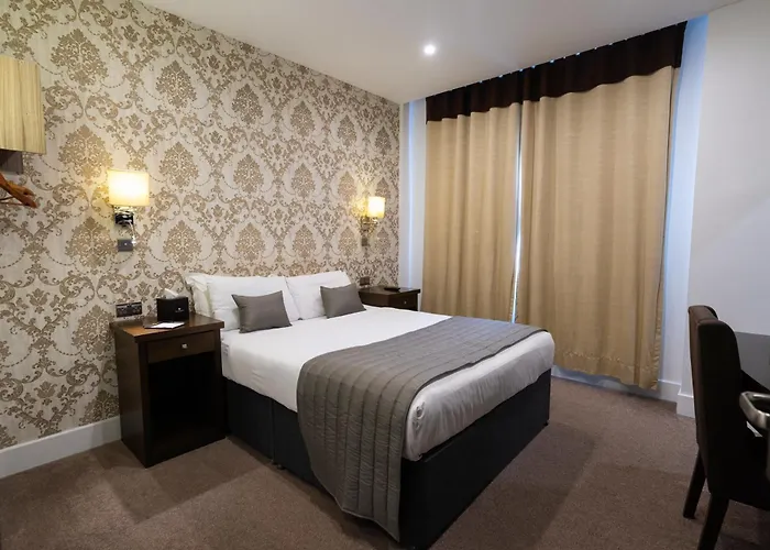 Grand Sapphire Hotel & Banqueting