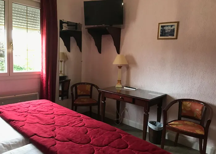Logis Hotel & Restaurant - Le Chateau Des Tourelles 3 Etoiles