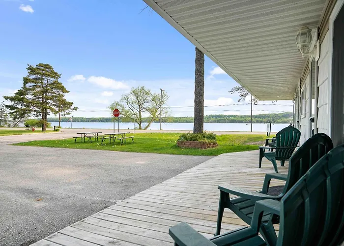 South Arm Retreats Motel