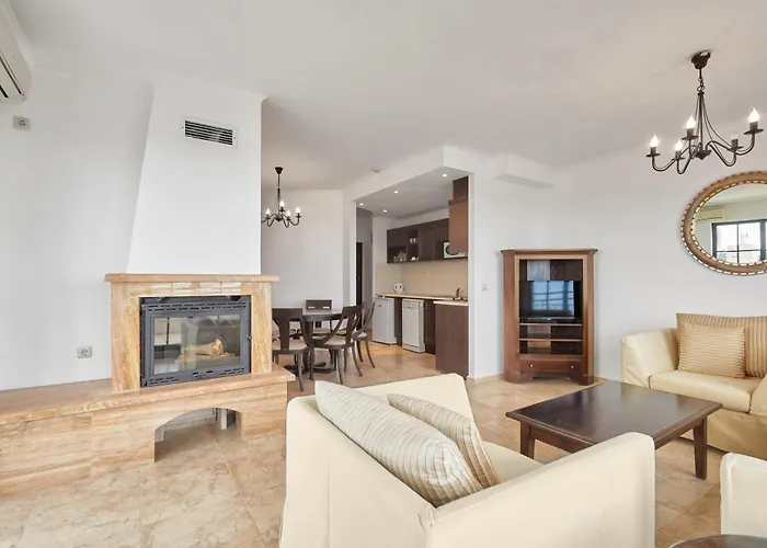 Тhe Cliff Obzor Bay And Holiday Apartments
